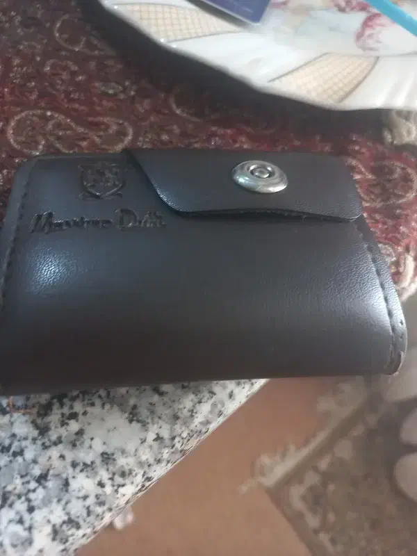 گمشده|اشیا|قم, کیوانفر|دیوار