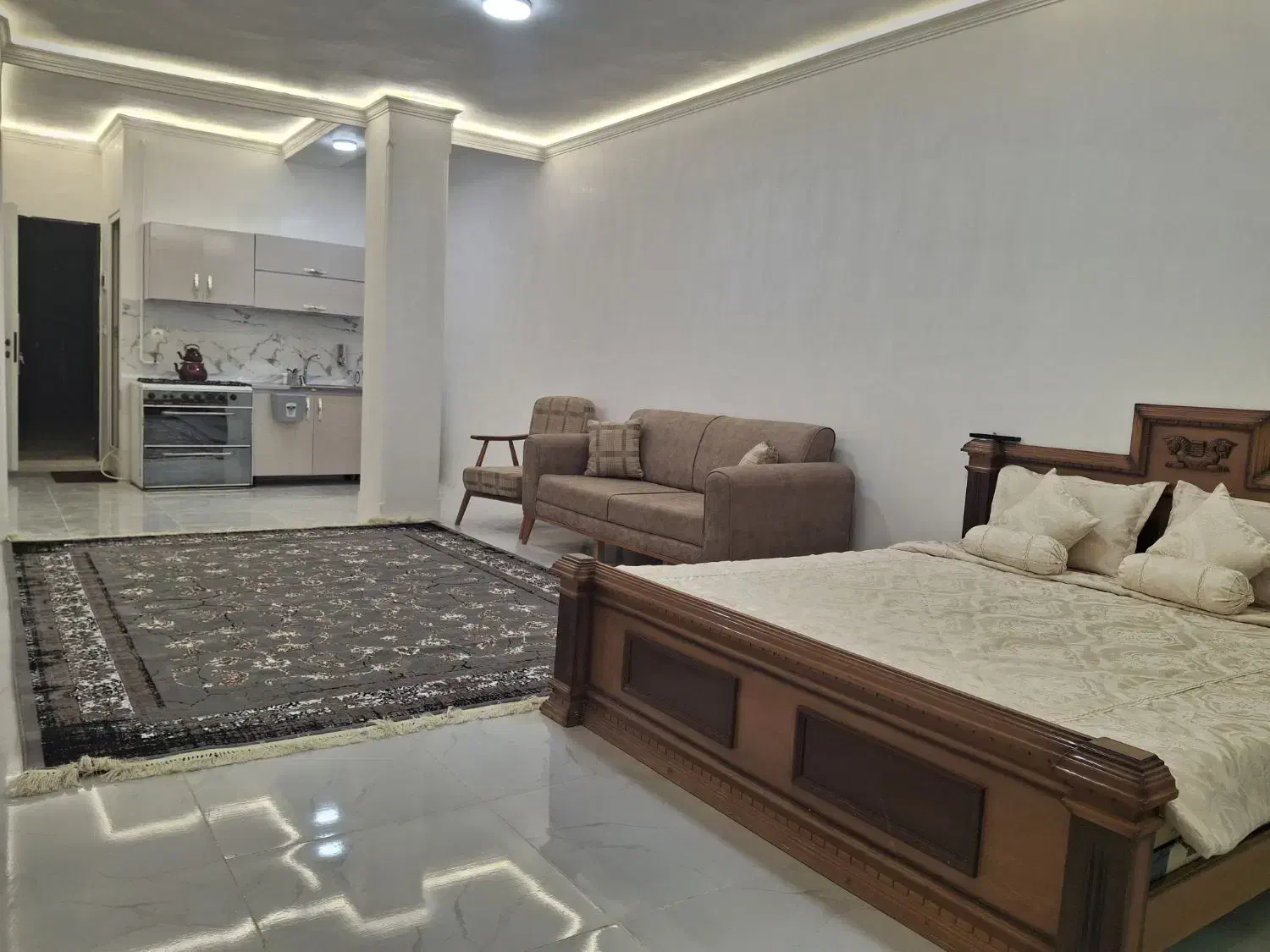 اجاره سوئیت،دارای پارکینگ،امنیت بالا، ۲۴ساعته|اجارهٔ کوتاه‌مدت آپارتمان و سوئیت|ملایر, |دیوار