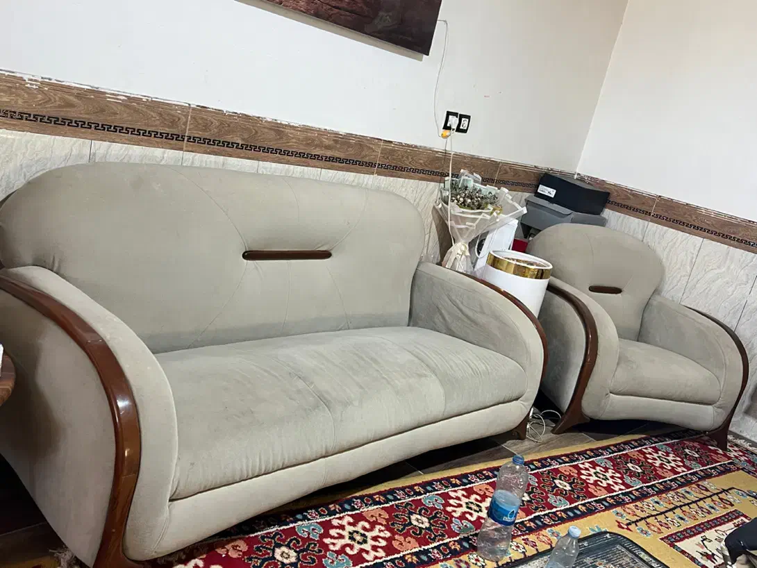 مبل ۴نفره|مبلمان خانگی و میز عسلی|بردسیر, |دیوار