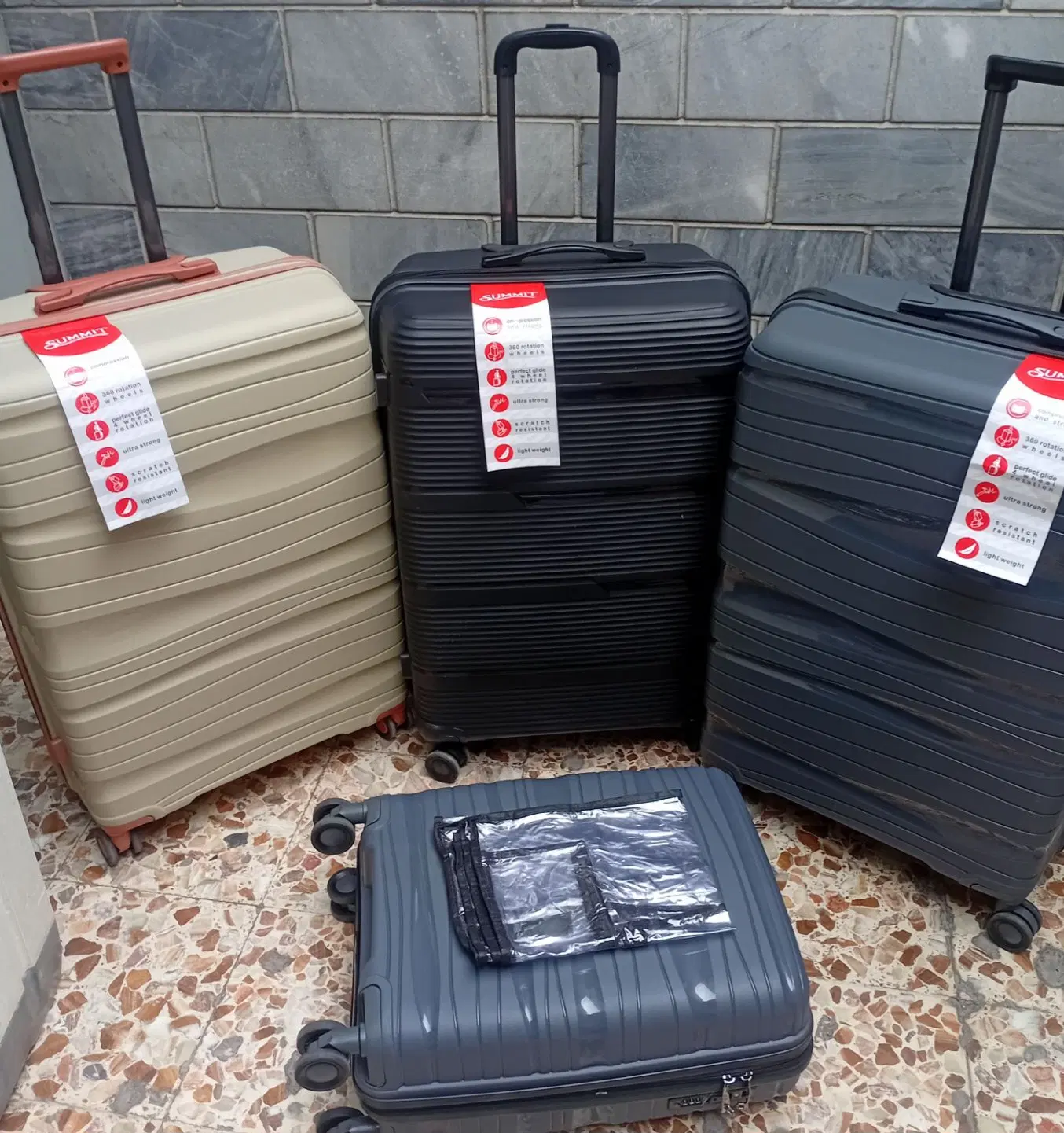 ٪۱۰۰نشکن پپ چمدان ژله ای سایز بزرگ۳۵کیلویی+ باکاور|کیف، کفش، کمربند|تهران, مظاهری|دیوار