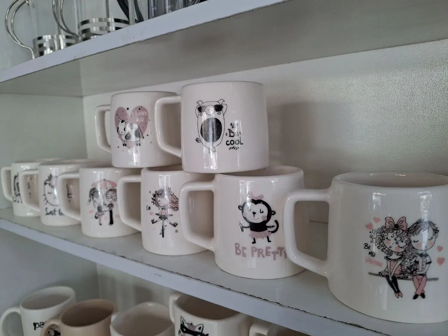 ظروف چوبی و سرامیکی و تعدادی مجسمه واکسسوری|صنایع دستی و سایر لوازم تزئینی|اندیشه, اندیشه فاز ۱|دیوار