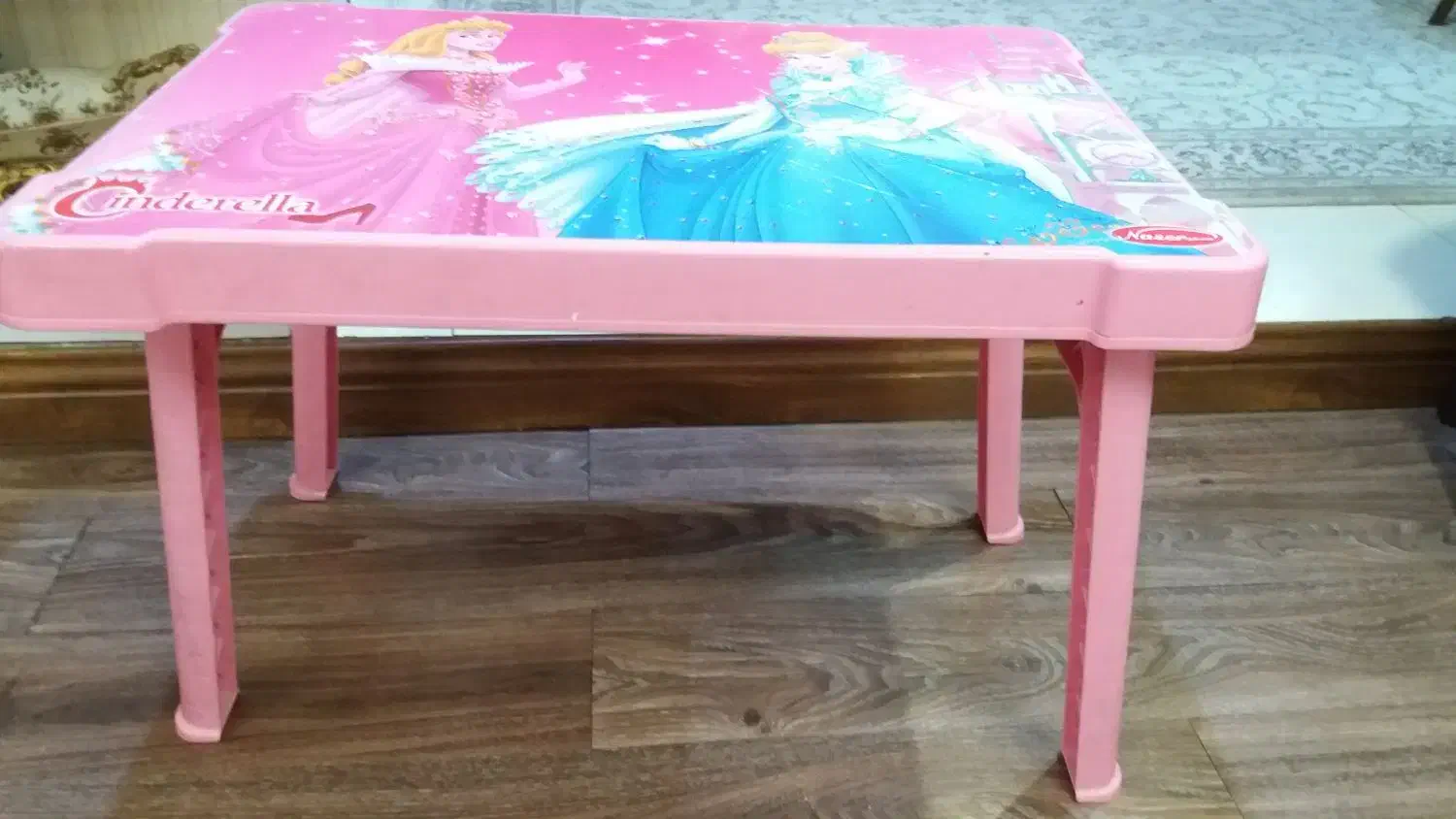 میز التحریر تاشو صورتی سیندرلا مناسب تا سن ۸.۹سال|میز تحریر و کامپیوتر|همدان, |دیوار