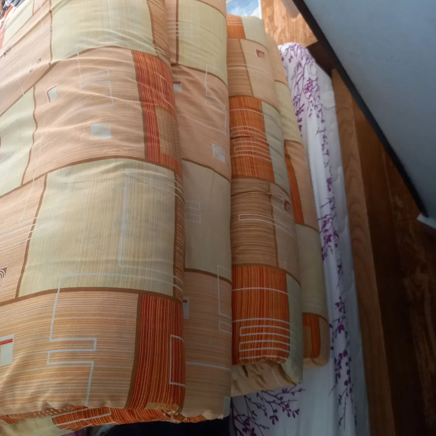 تشک|رختخواب، بالش، پتو|الوند, |دیوار