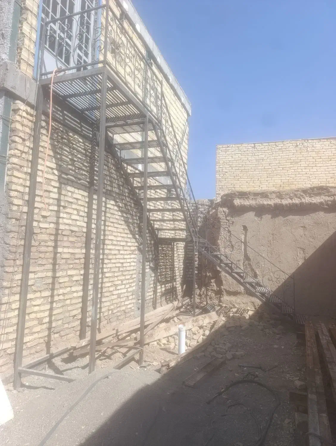 راه پله ساختمان|مصالح و تجهیزات ساختمان|کاشمر, |دیوار