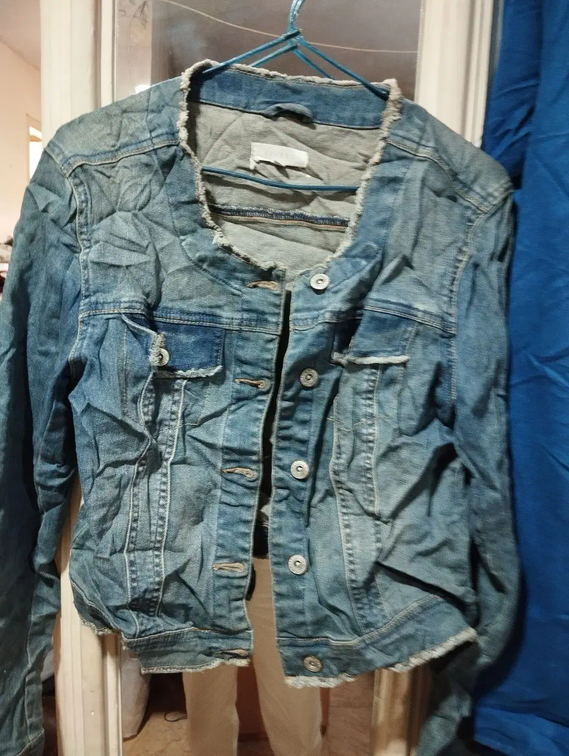 کاپشن|لباس|شیراز, ابیوردی|دیوار