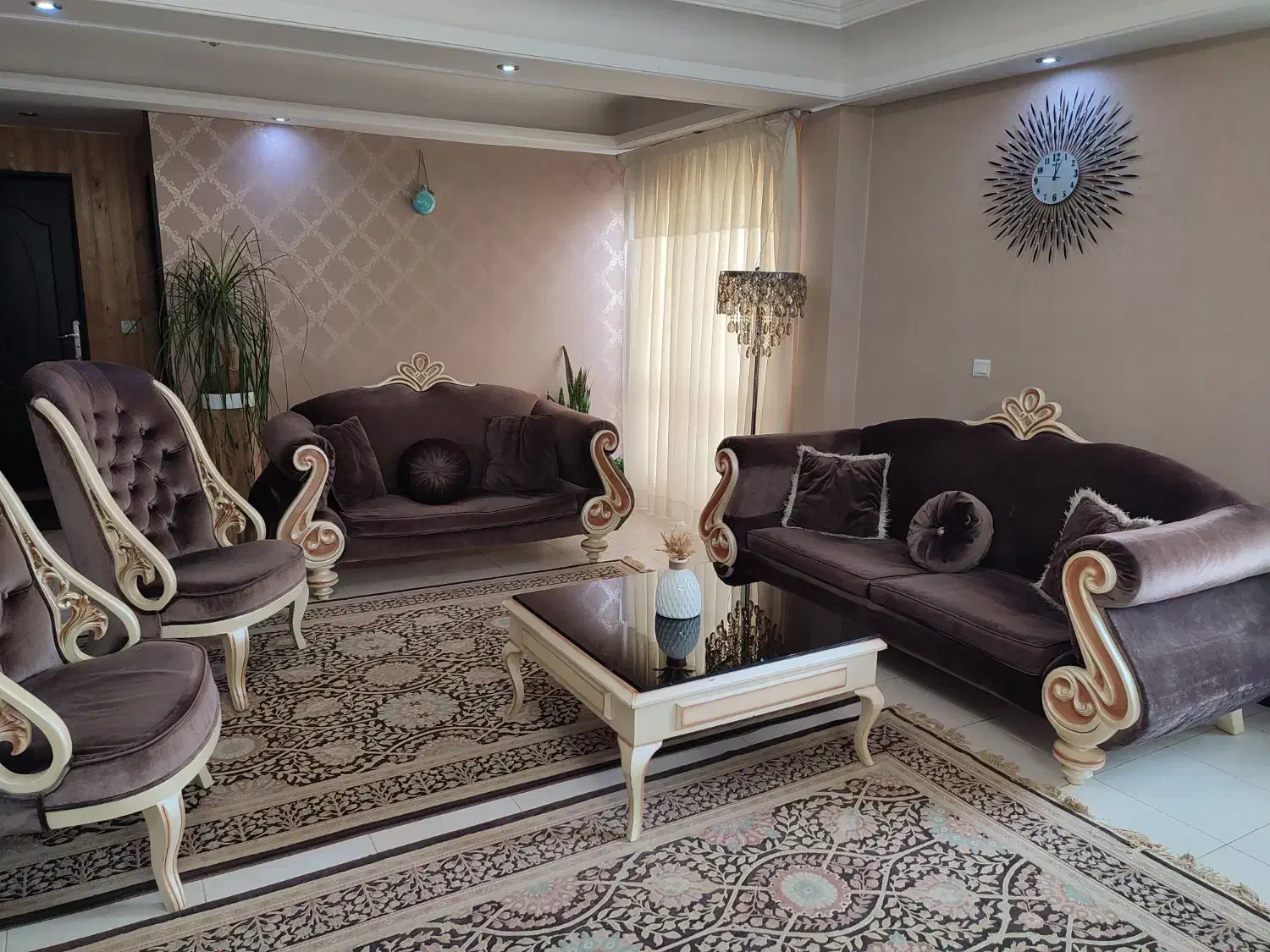 مبل 7 نفره با جلو مبلی و میز نهار خوری 8 نفره|مبلمان خانگی و میز عسلی|بجنورد, |دیوار