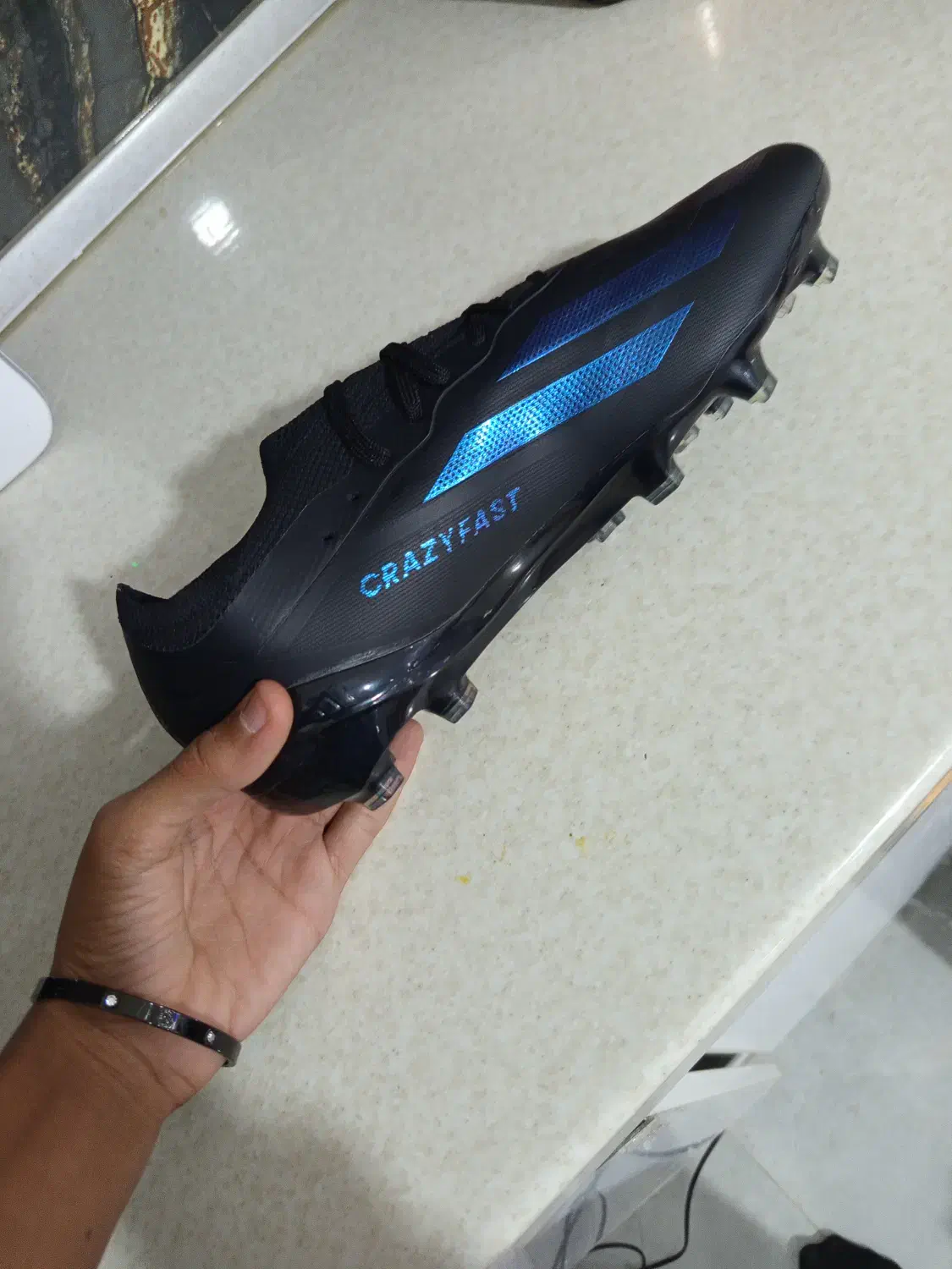 کفش استوک شیشه ای ادیداس|کیف، کفش، کمربند|بم, |دیوار