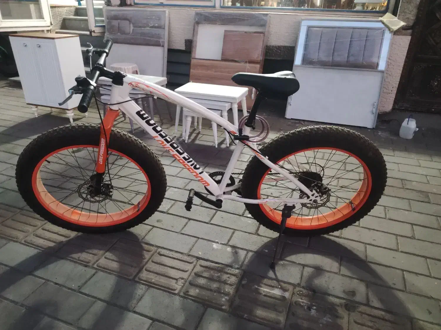 دوچرخه|دوچرخه، اسکیت، اسکوتر|سلماس, |دیوار