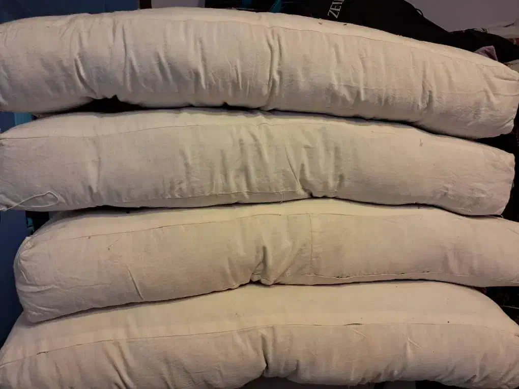 پشتی ولحاف کاملا سالم بدون عیب وایراد|پشتی|ارومیه, |دیوار