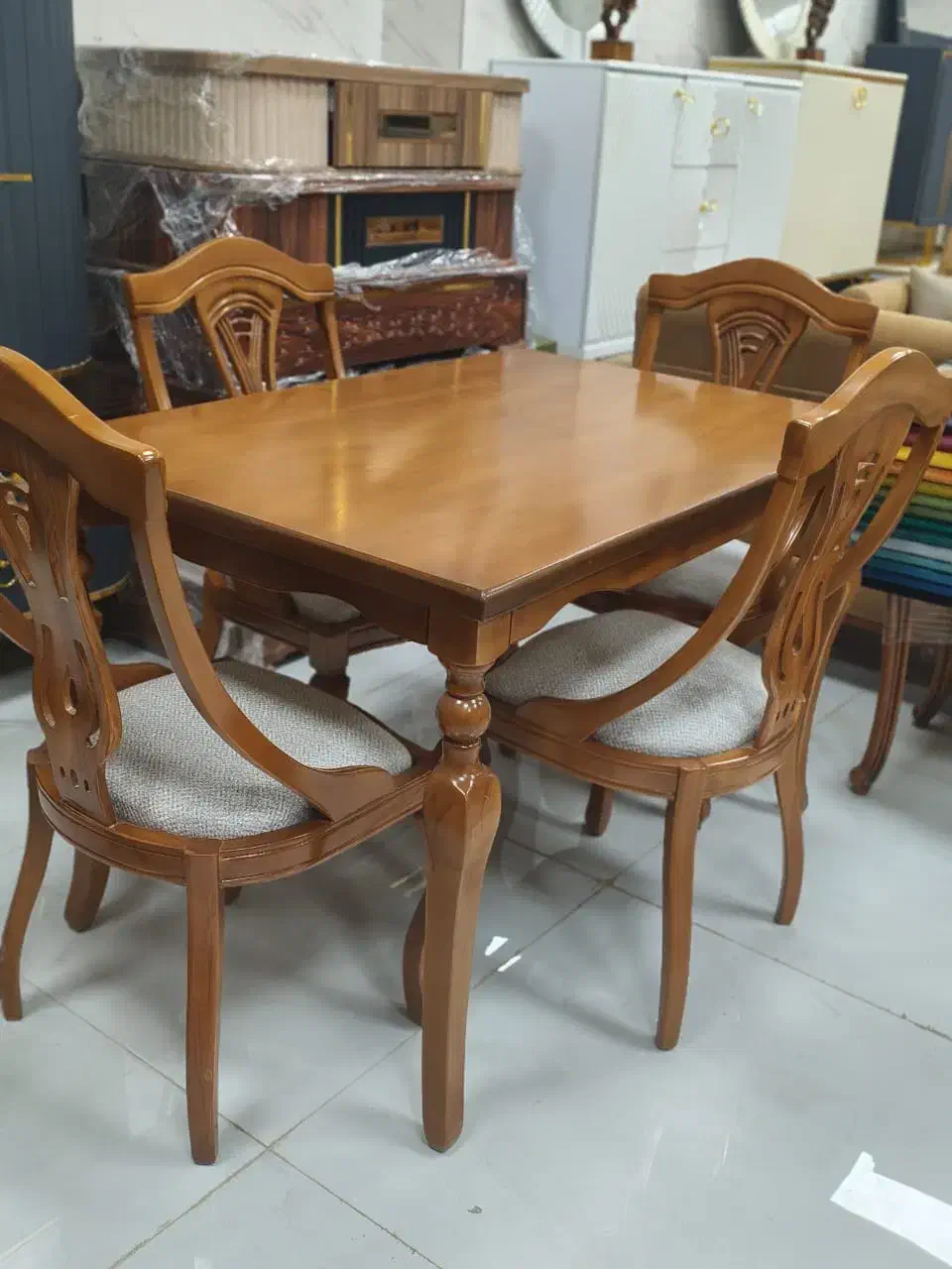 میزغذاخوری چهار نفره|میز و صندلی غذاخوری|یاسوج, |دیوار