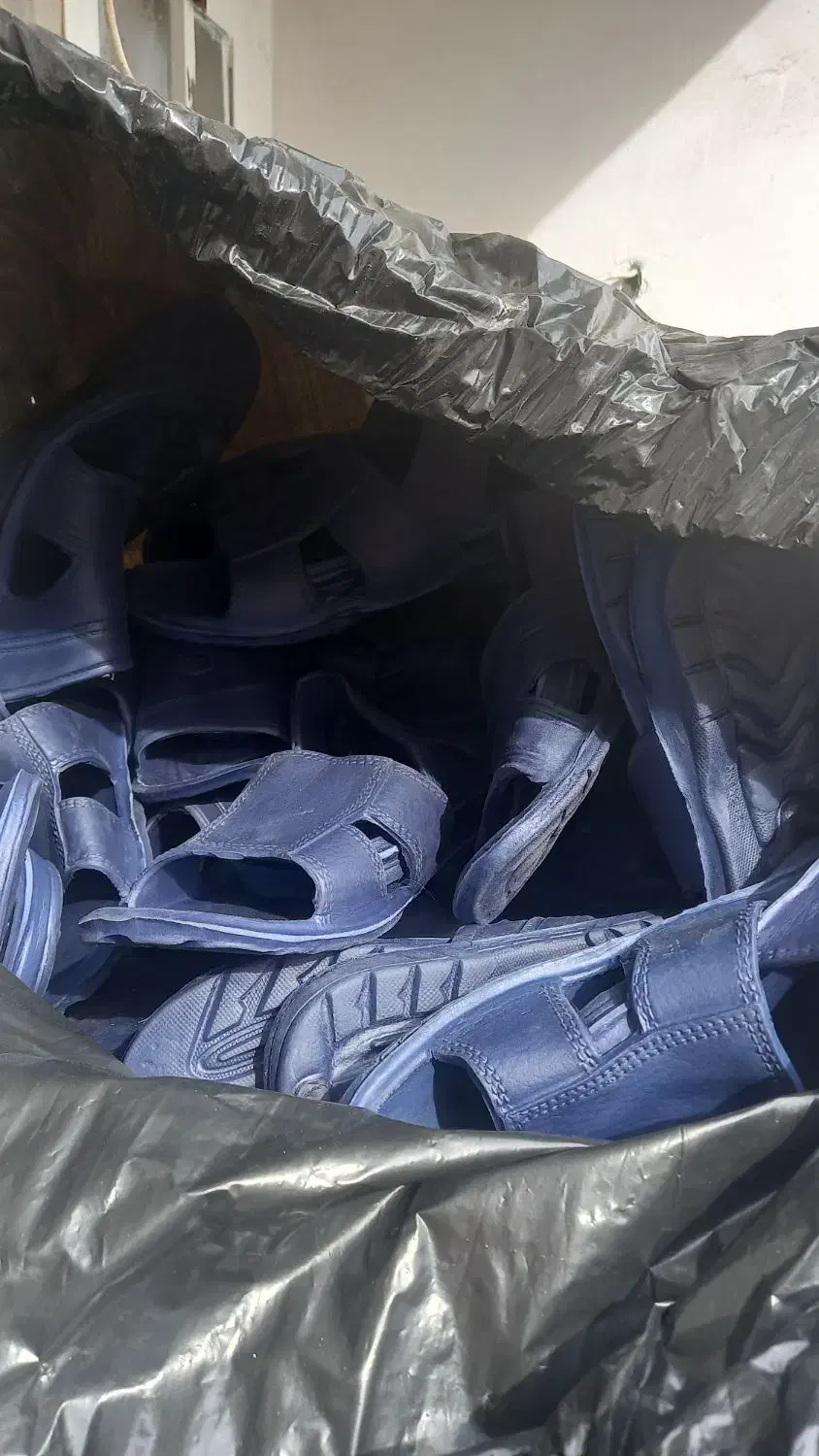 دمپایی مناسب همه جا|کیف، کفش، کمربند|نسیم‌شهر, |دیوار