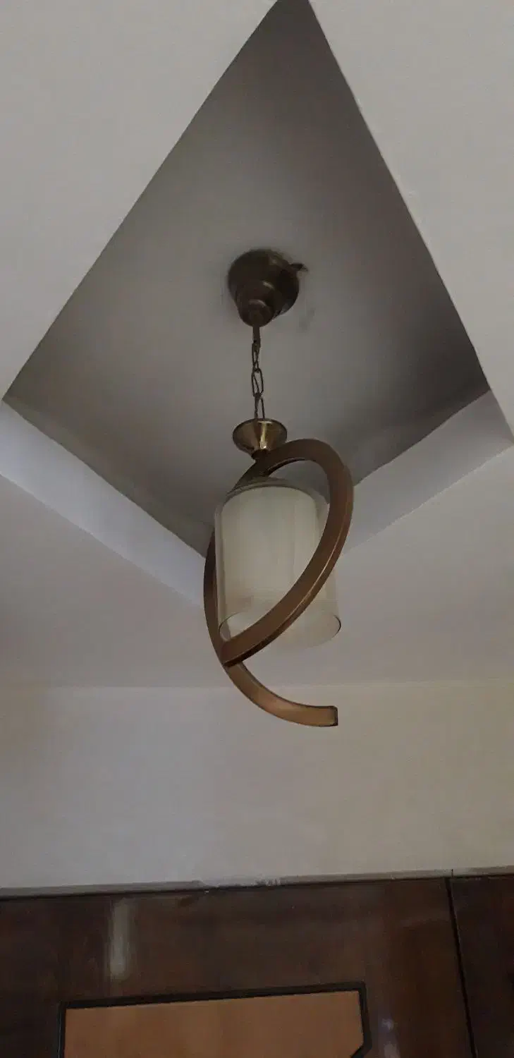 ۲ عدد لوستر نو و زیبا|لوستر و چراغ آویز|اصفهان, کوی امام|دیوار