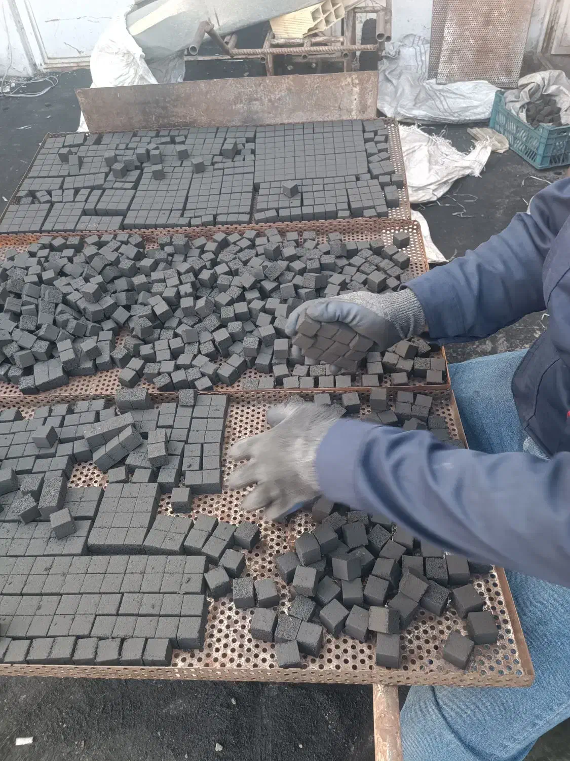 کارگر کارگاه زغال نارگیل|استخدام صنعتی، فنی، مهندسی|شاهرود, |دیوار