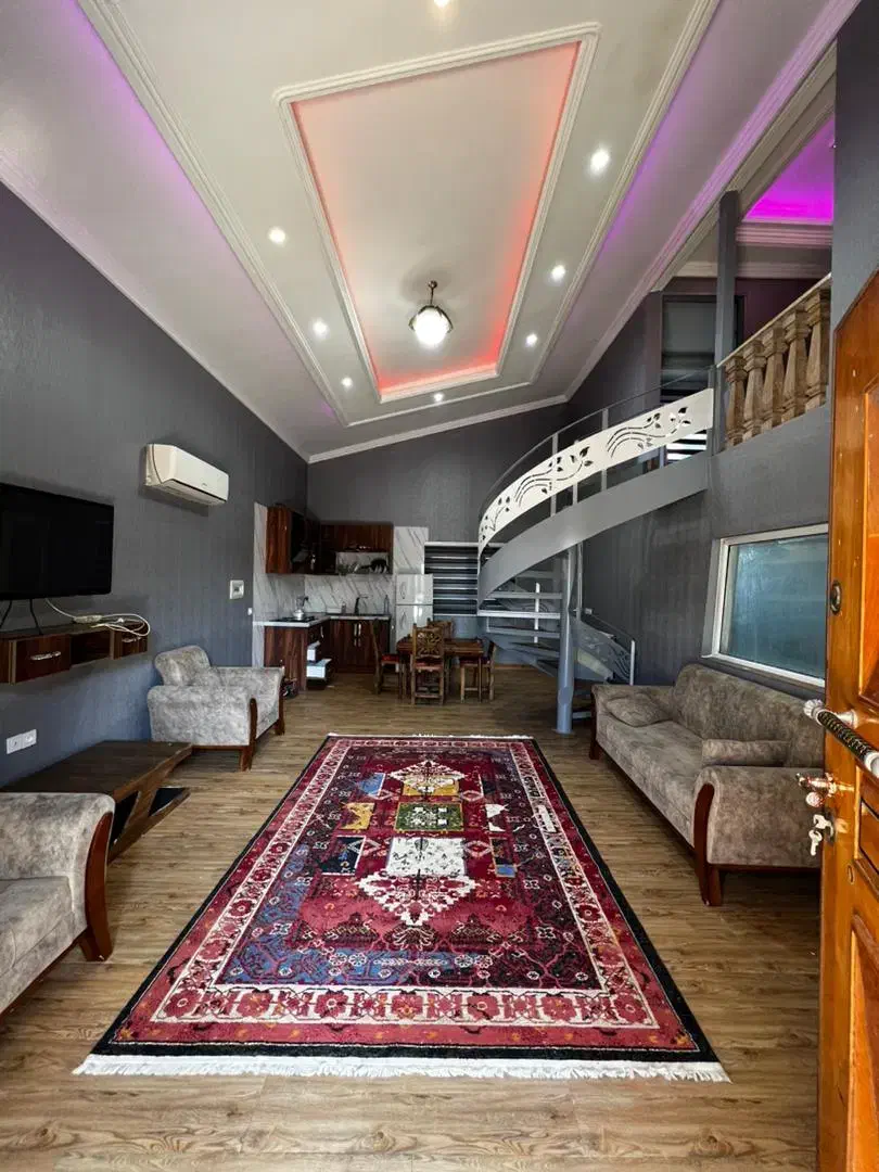 ویلااستخر دار چهارفصل جاده فرح بدون واسطه ۲۰۰۰۰۰۰|اجارهٔ کوتاه‌مدت ویلا و باغ|فرح آباد, |دیوار