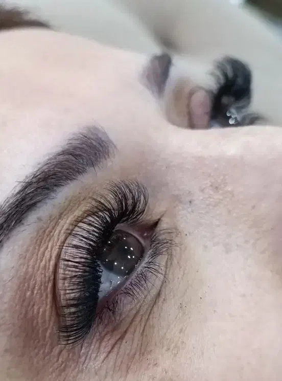 کاشت مژه موقت با ماندگاری بالا متل قو|خدمات آرایشگری و زیبایی|سلمان‌شهر, |دیوار