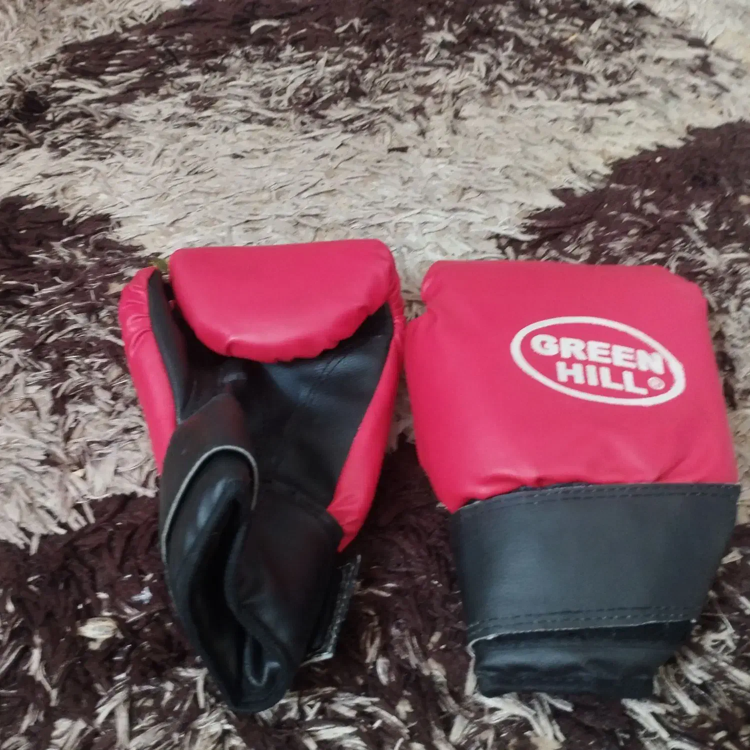 لباس کیک بوکس|لباس|کاشان, ولیعصر|دیوار