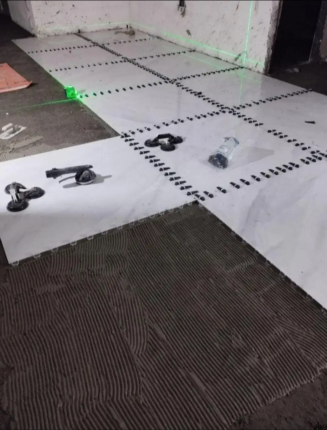 کاشیکاری سرامیک کار موزاییک نیازمندکارگر|خدمات پیشه و مهارت|همدان, |دیوار