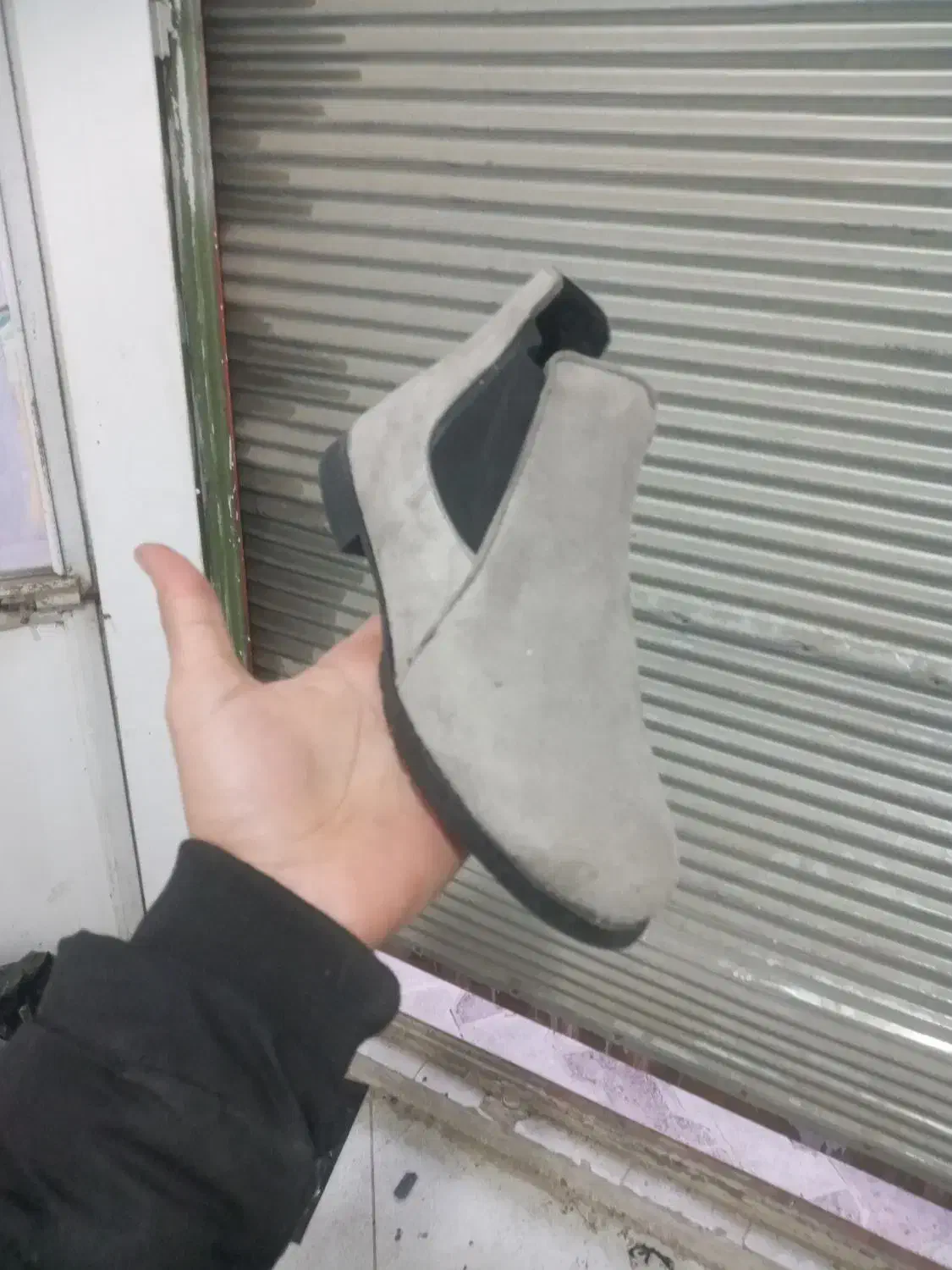 کفش م ر ا س می و تخت|کفش و لباس بچه|ایلام, |دیوار