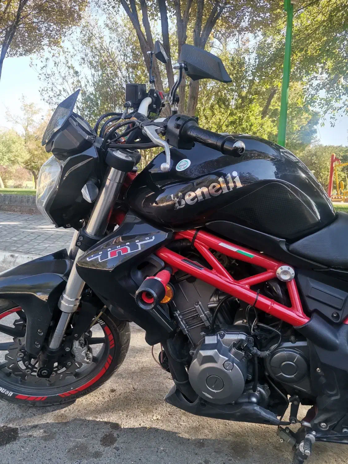 بنلی 300 جفت|موتورسیکلت|نجف‌آباد, امام خمینی|دیوار