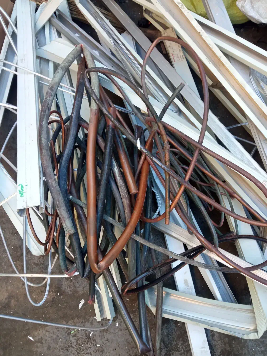 خریدار انواع ضایعات مس،اهن...|خدمات پیشه و مهارت|برازجان, |دیوار