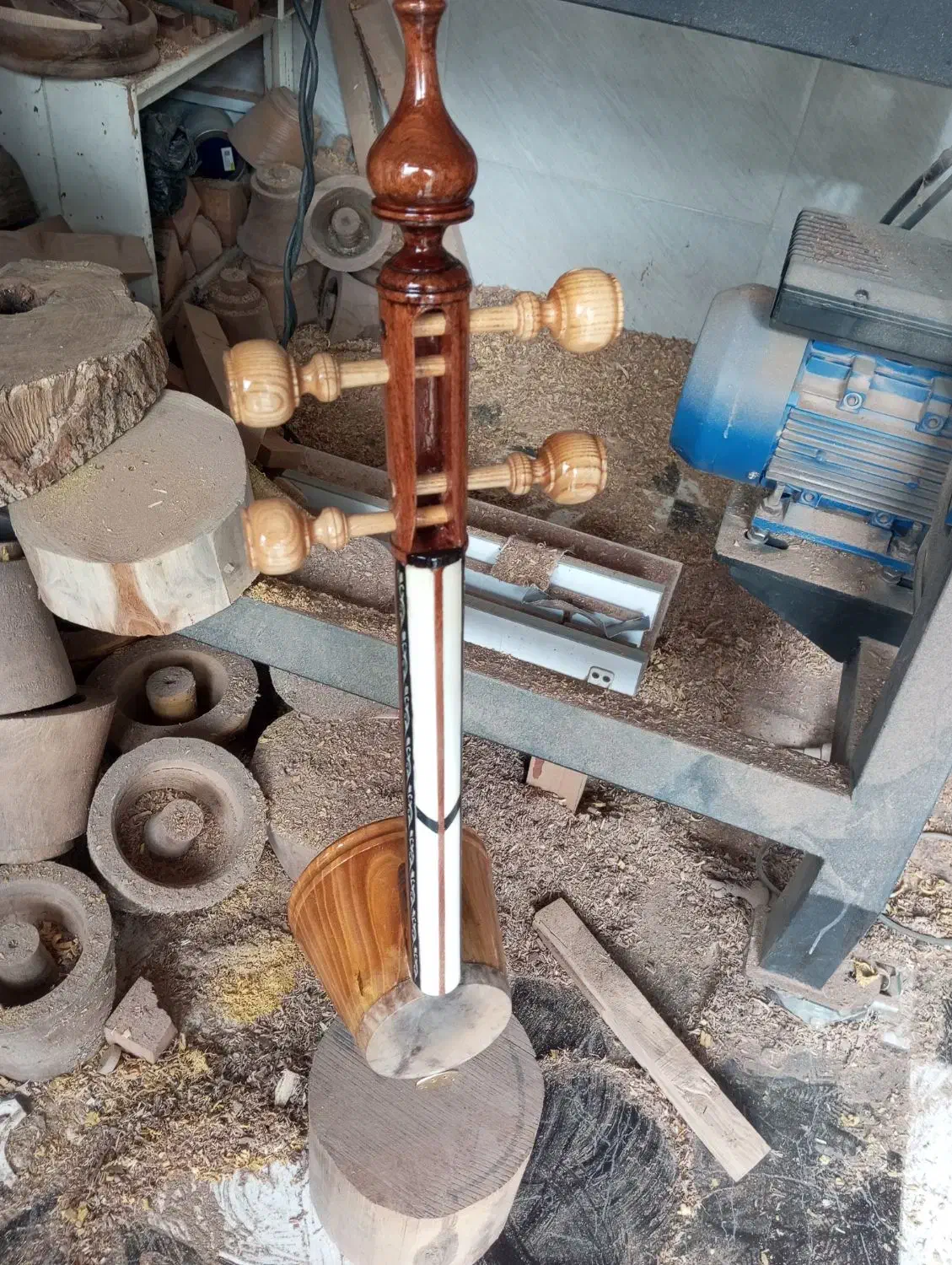 کاسه گلدونی|سازهای سنتی|خرمآباد, |دیوار