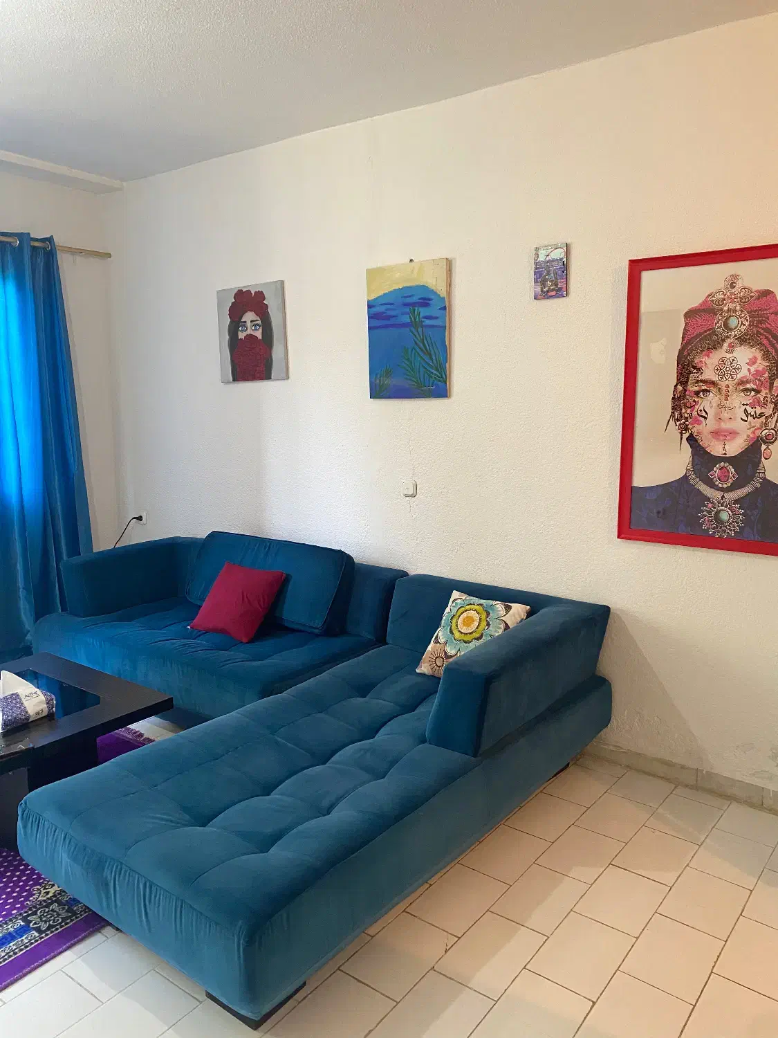 مبل ال|مبلمان خانگی و میز عسلی|صحنه, |دیوار