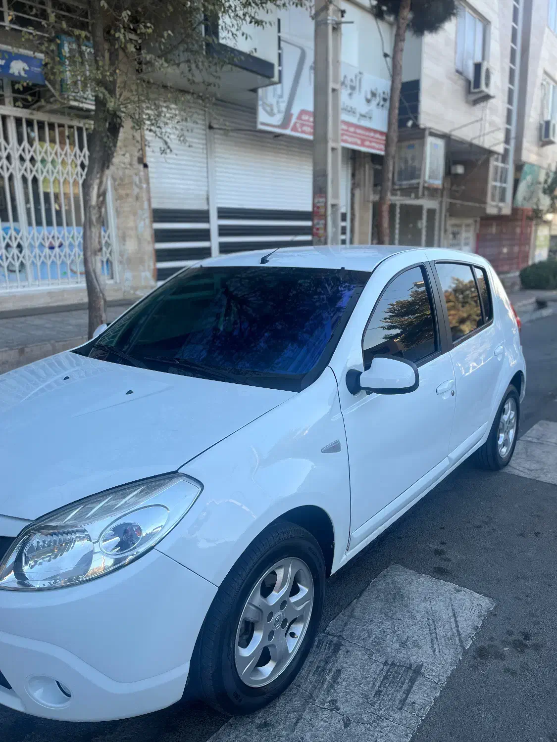 ساندرو مدل ۹۵کارکرد ۱۰۷۰۰۰اتومات|خودرو سواری و وانت|کرج, بنیاد|دیوار