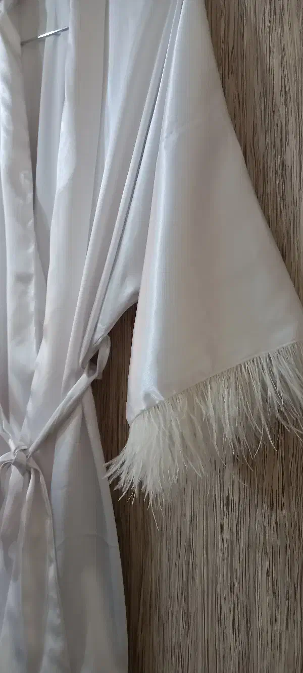 ربدوشامبر|لباس|الوند, |دیوار