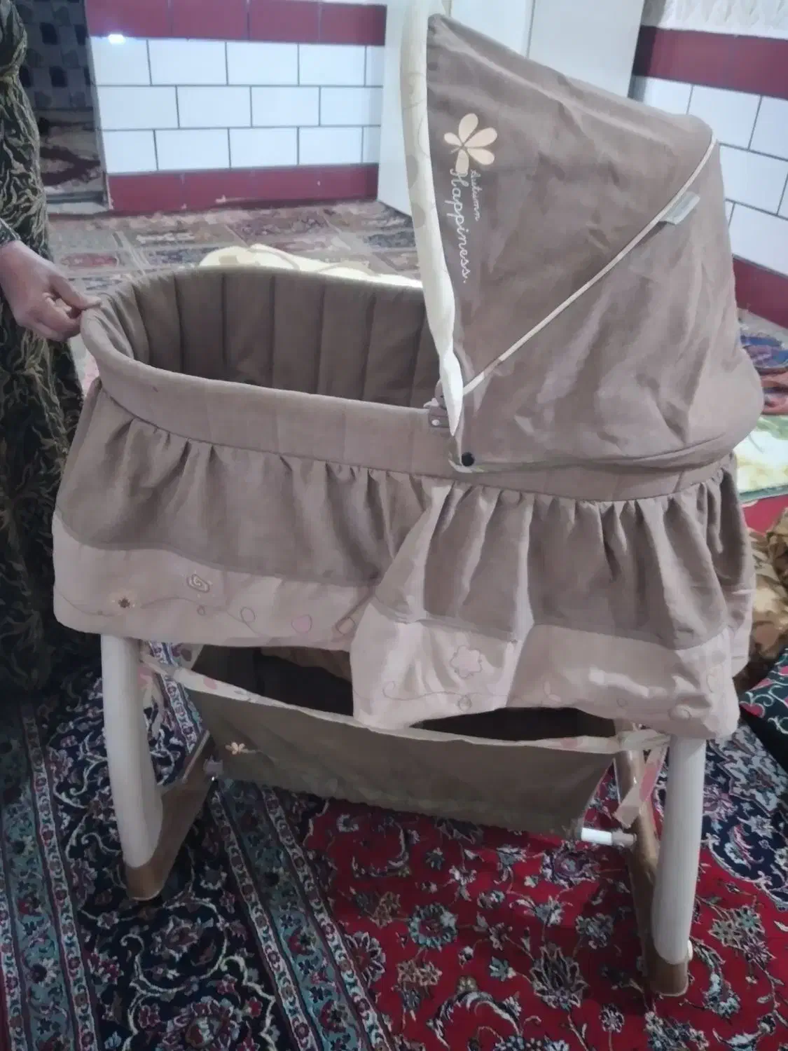 گهواره بچه گانه..|تخت و صندلی بچه|کارون, |دیوار