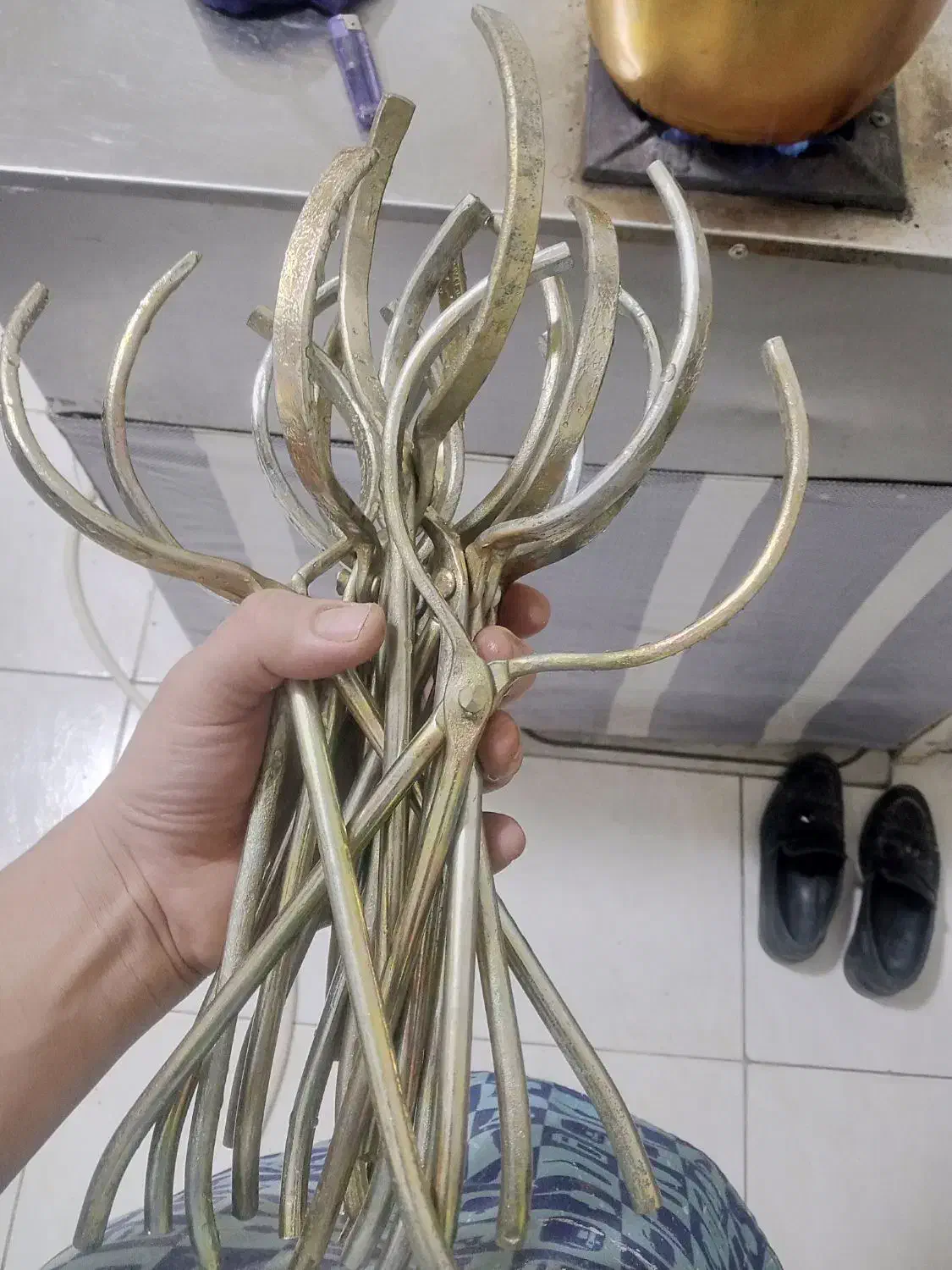 گیره دیزی (فلزی)|ظروف پخت‌وپز|جوانرود, |دیوار