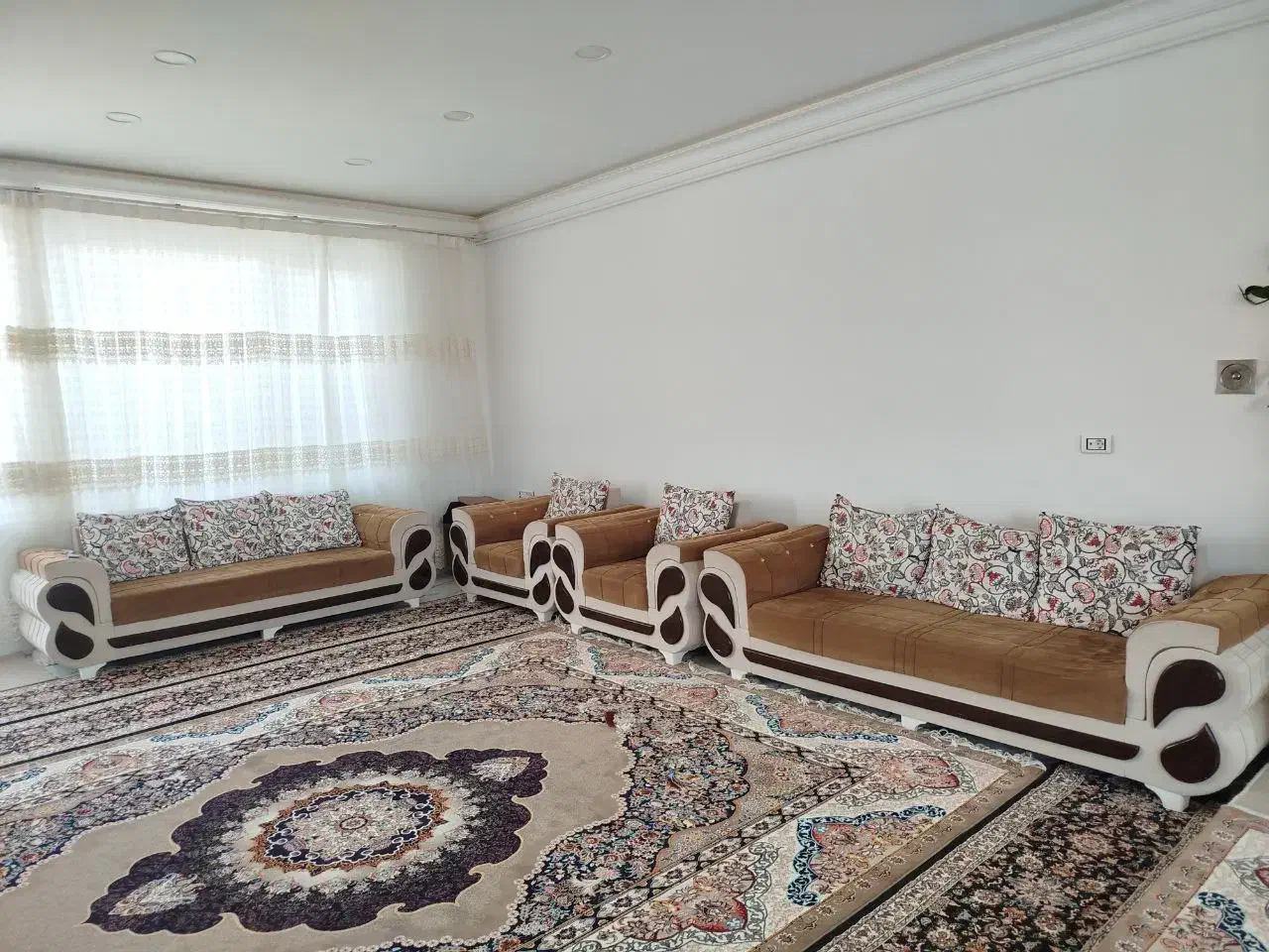 سرویس مبل ۸ نفره سالم|مبلمان خانگی و میز عسلی|بانه, |دیوار