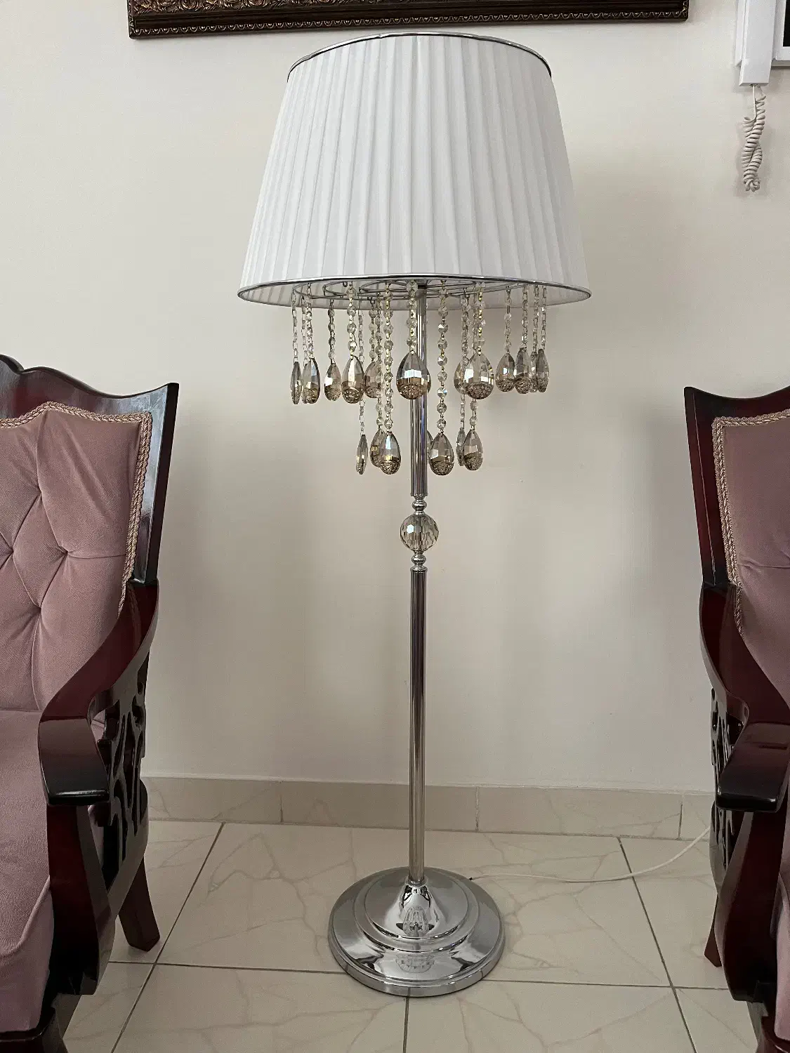 کنار سالنی دو عدد جفت|چراغ خواب و آباژور|زنجان, |دیوار