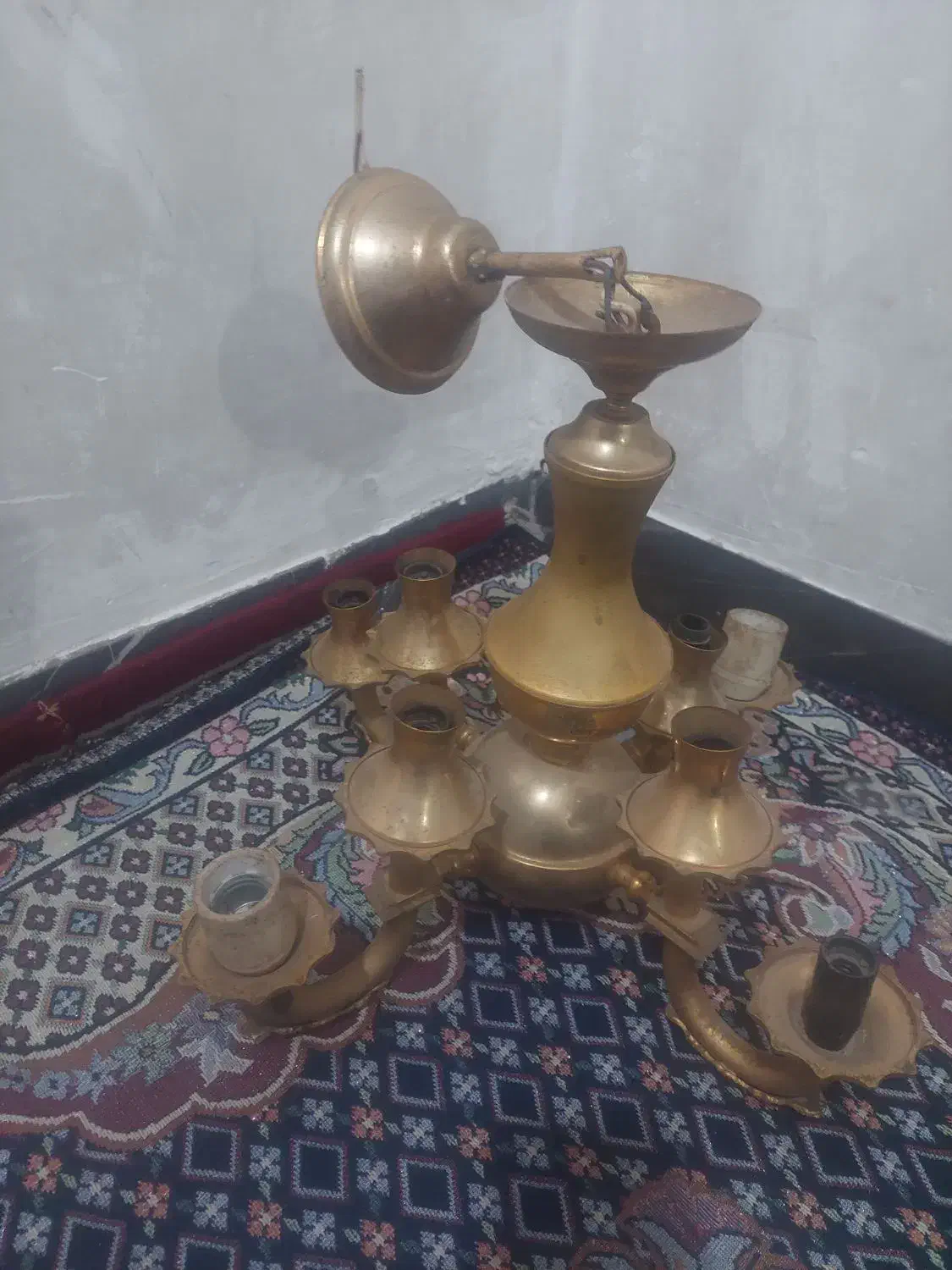 لوستر جنس برنز روکش آب طلا|لوستر و چراغ آویز|اندیمشک, |دیوار