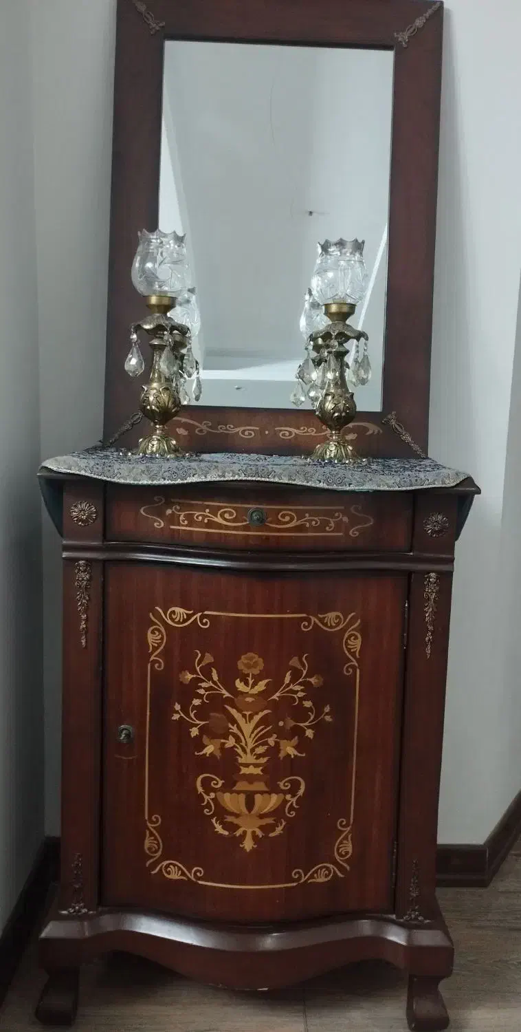 بوفه و آینه کنسول چوب راش طرح ایتالیایی|بوفه، ویترین، کنسول|کرج, گلشهر|دیوار