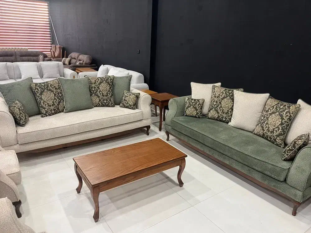 استخدام نیرو جهت کار در نمایشگاه مبل|استخدام خدمات فروشگاه و رستوران|چناران, |دیوار