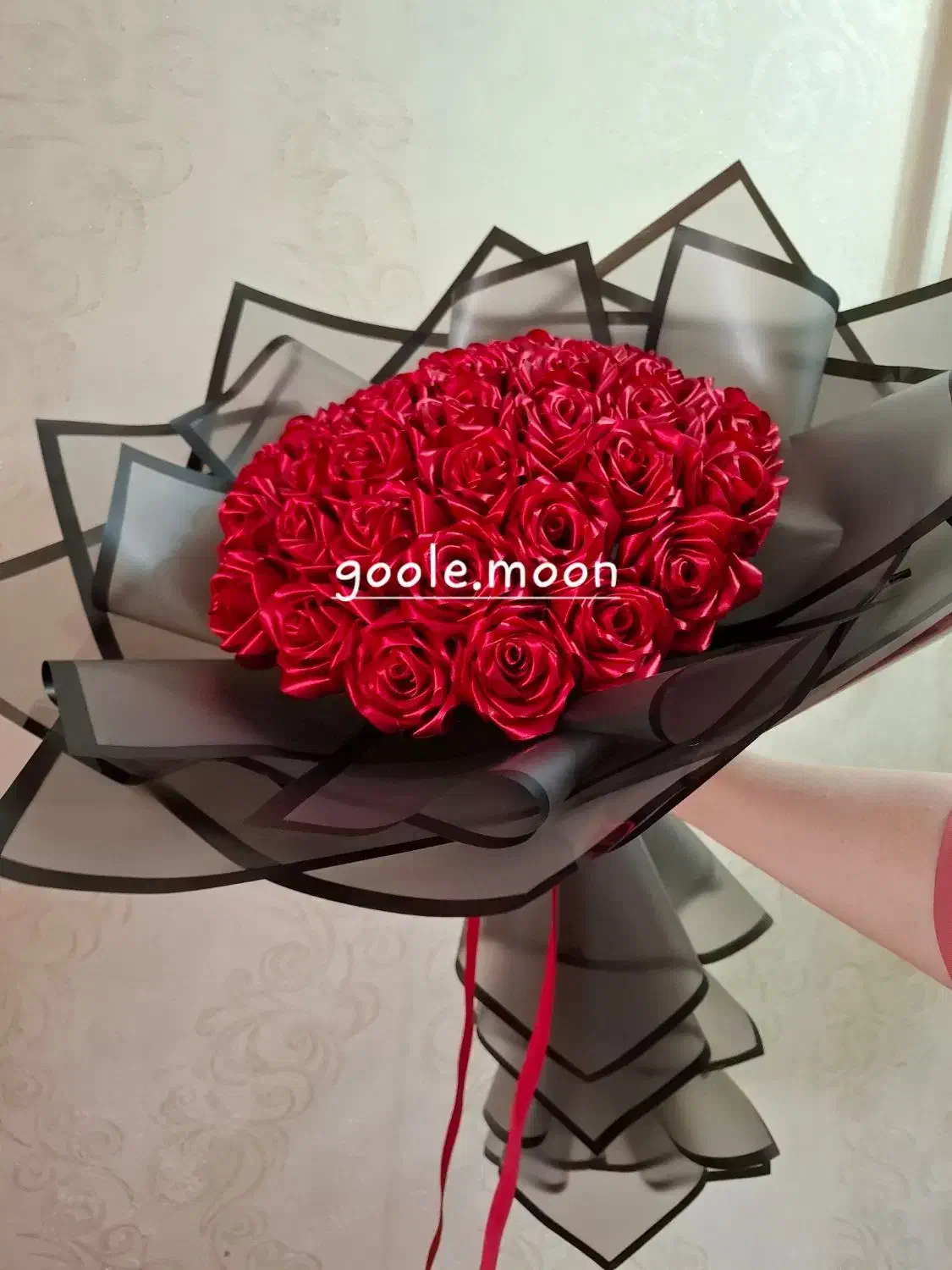 باکس گل رز روبانی .روز زن.مادرتولد.یلدا. خاستگاری|گل مصنوعی|تبریز, |دیوار