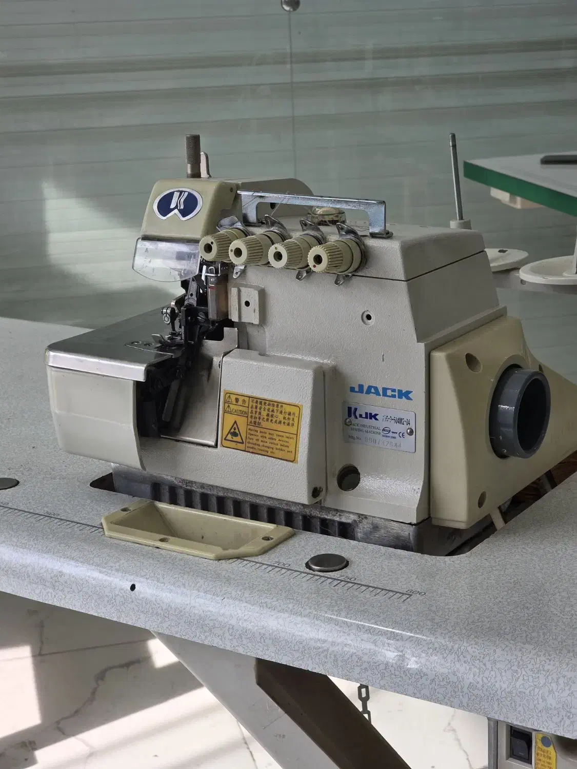 چرخ خیاطی صنعتی زیگزال سردوز ۴ نخ دینام مگنتی جک|چرخ خیاطی و ریسندگی|تهران, امام زاده عبدالله|دیوار