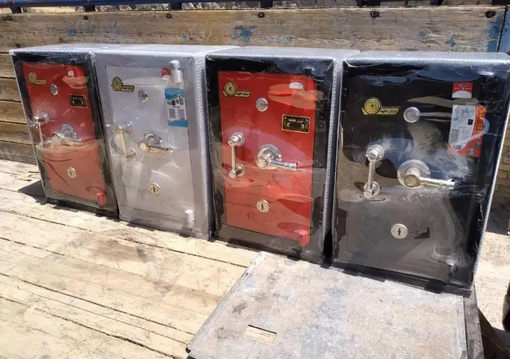 گاوصندوق تکدر قاوصندوق ۲۰۰۰کاوصندوق عباسی|حراج|ارومیه, |دیوار