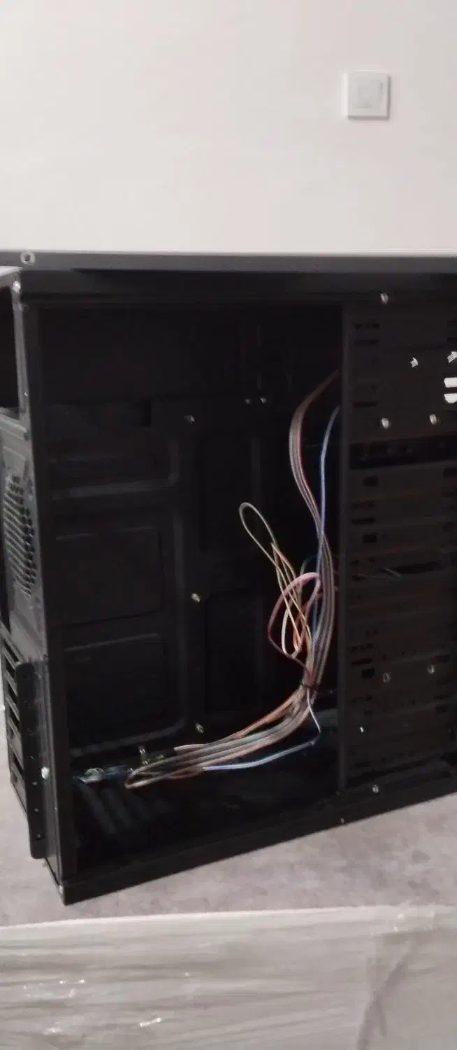 قاب کیس کامپیوتر|قطعات و لوازم جانبی رایانه|بومهن, |دیوار