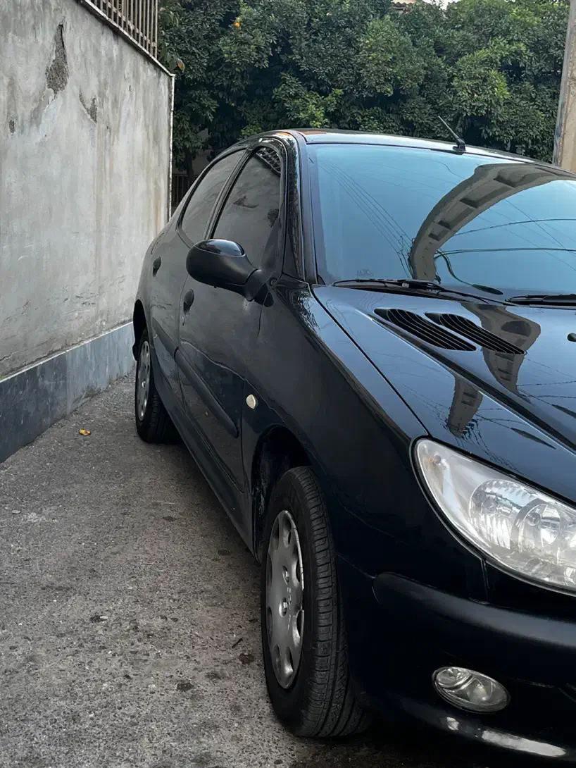 پژو ۲۰۶ تیپ ۵ مدل ۹۸ رنگ مشکی نسخه فول|خودرو سواری و وانت|گرگان, |دیوار