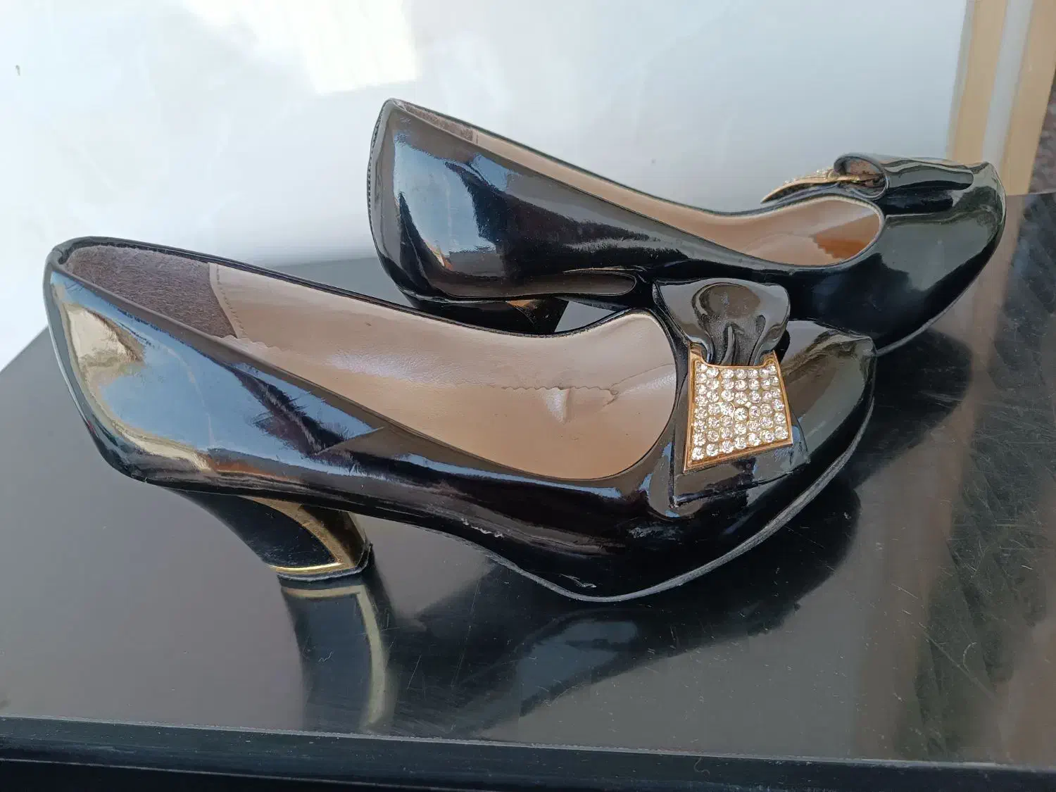 کفش مجلسی|کیف، کفش، کمربند|الشتر, |دیوار