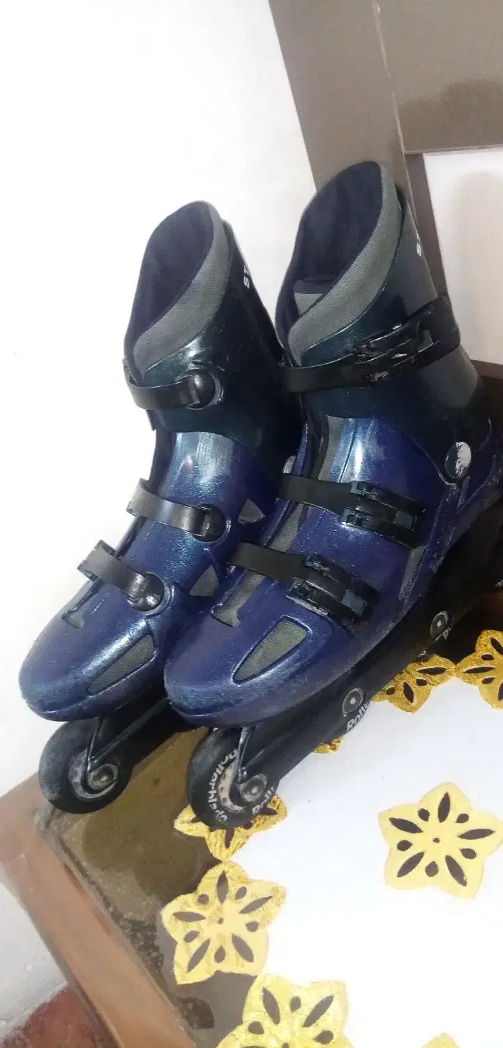 کفش اسکیت|دوچرخه، اسکیت، اسکوتر|قائن, |دیوار