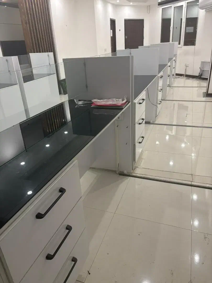 ۹عدد میز اداری سالم با کشو و باکس|دفتر کار|ساری, |دیوار