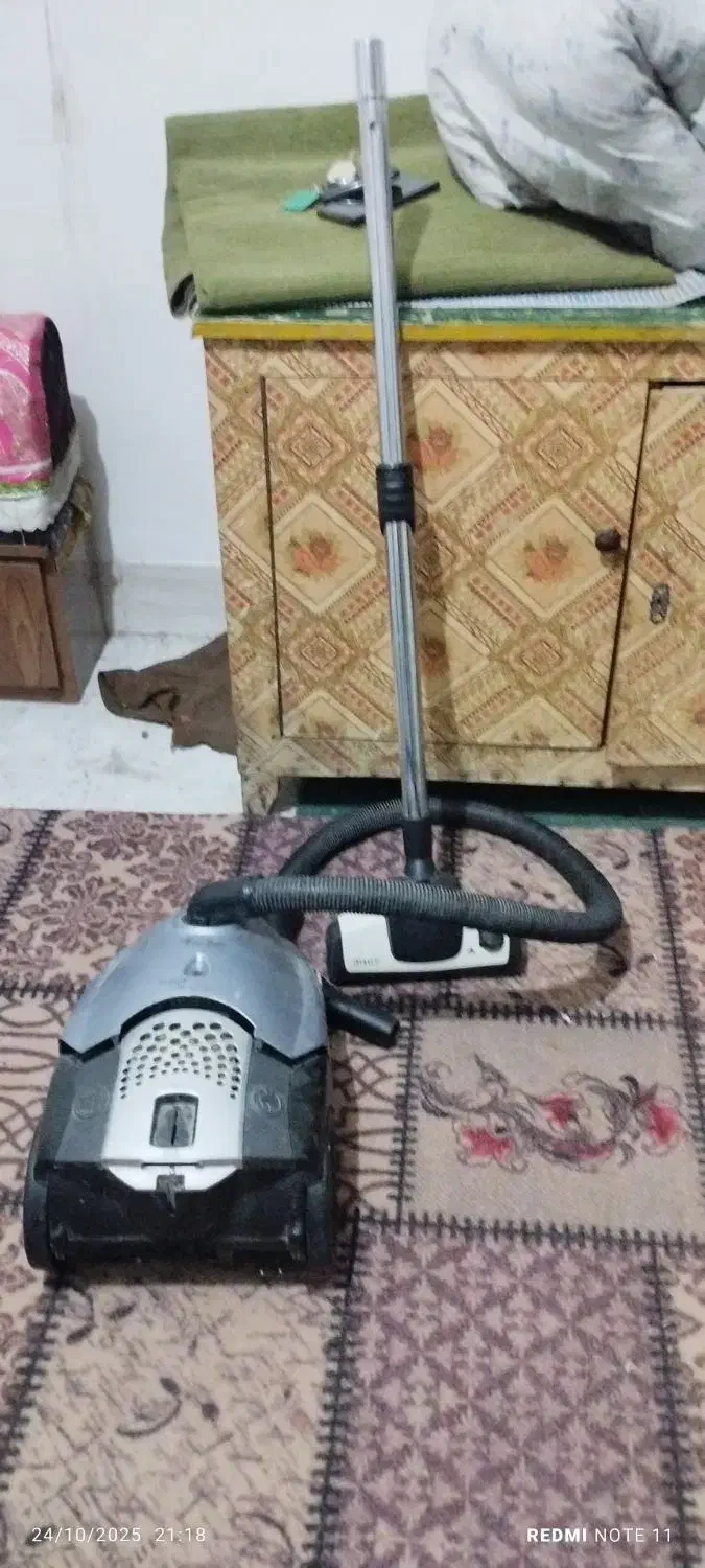 جارو برقی|جاروبرقی، جارو شارژی، بخارشو|لامرد, |دیوار