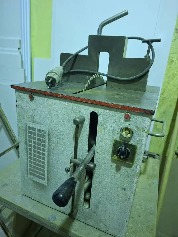 فارسی بر|ماشین‌آلات صنعتی|ایذه, |دیوار