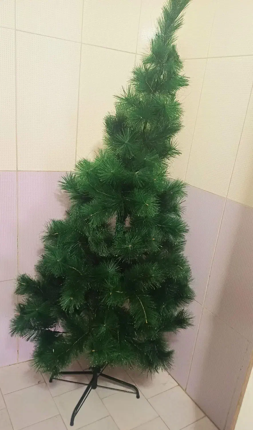 درخت کریسمس|گل مصنوعی|قم, پردیسان|دیوار