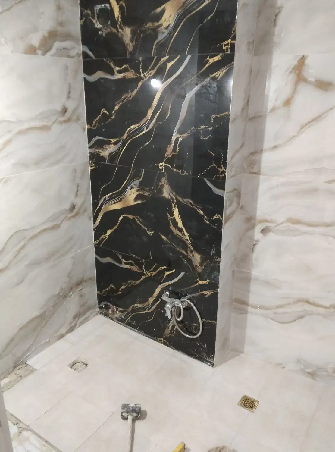 کاشیکار کاشی کار کاشی کاری لوله کشی رفع نم ایزوگام|خدمات پیشه و مهارت|پردیس, فاز ۱۱|دیوار