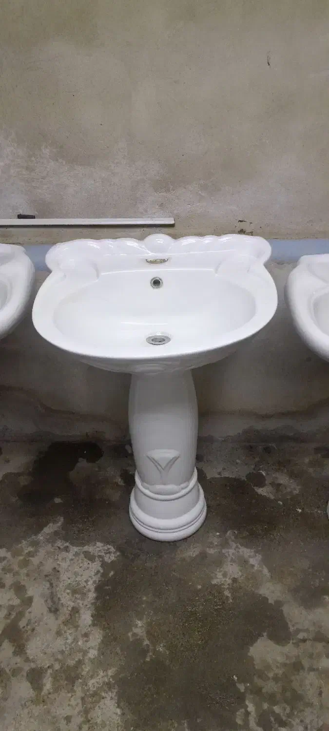 ۲عدد روشویی مارک چینی کر سالم|لوازم سرویس بهداشتی|نسیمشهر, |دیوار