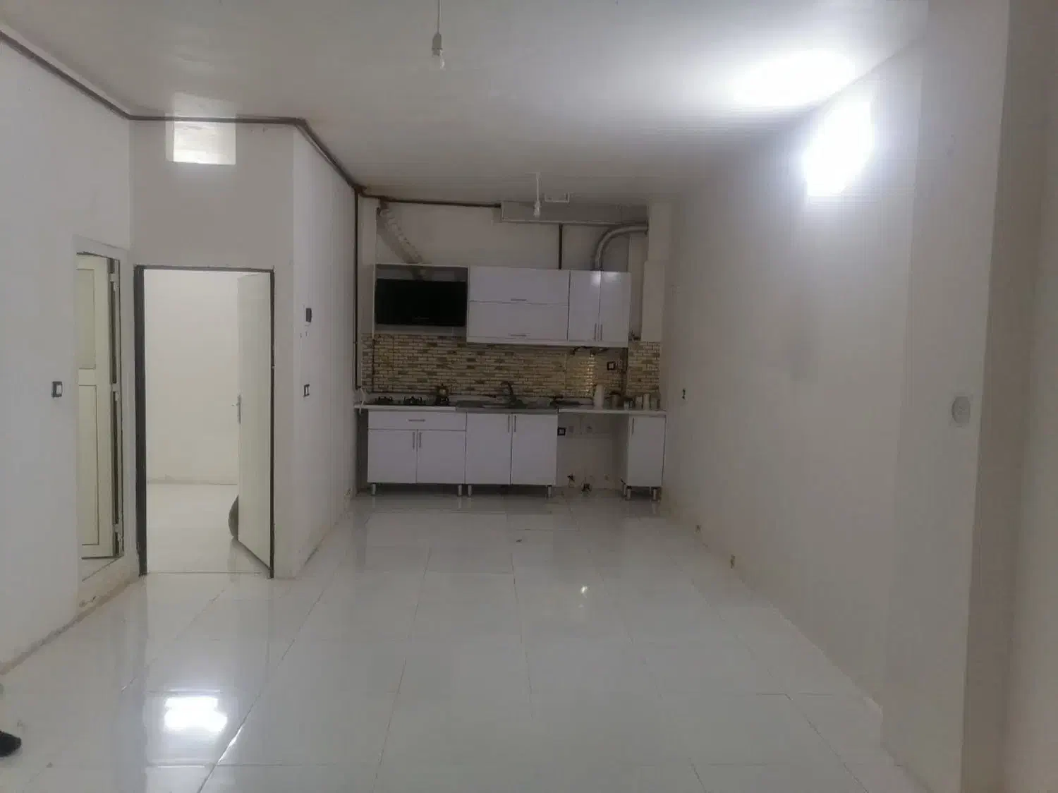 اپارتمان طبقه اول نبوت ۲۶|فروش آپارتمان|مشهد, وحید|دیوار