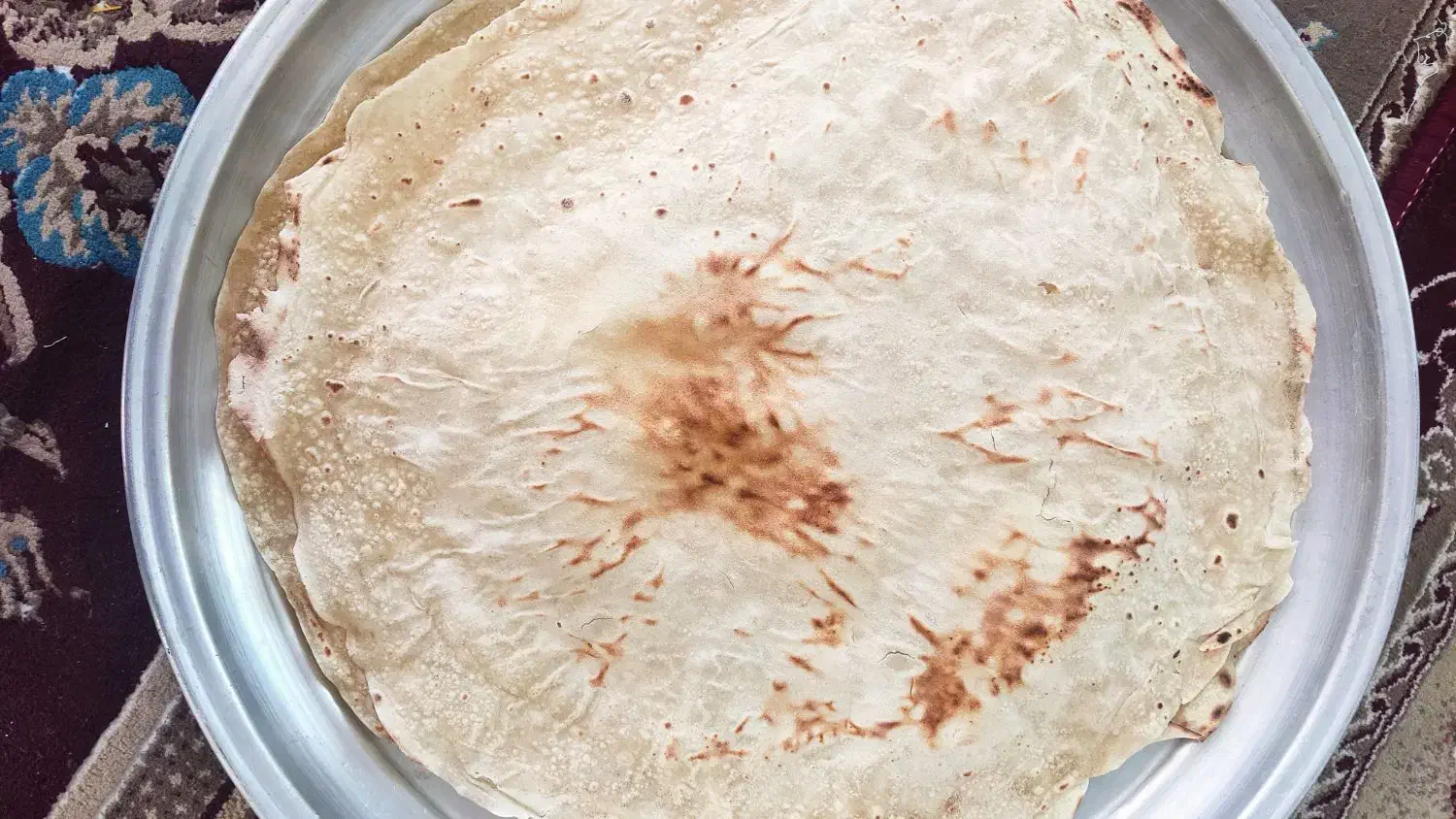 نان تیری محلی|خوردنی و آشامیدنی|شیراز, فرودگاه شهید دستغیب شیراز|دیوار